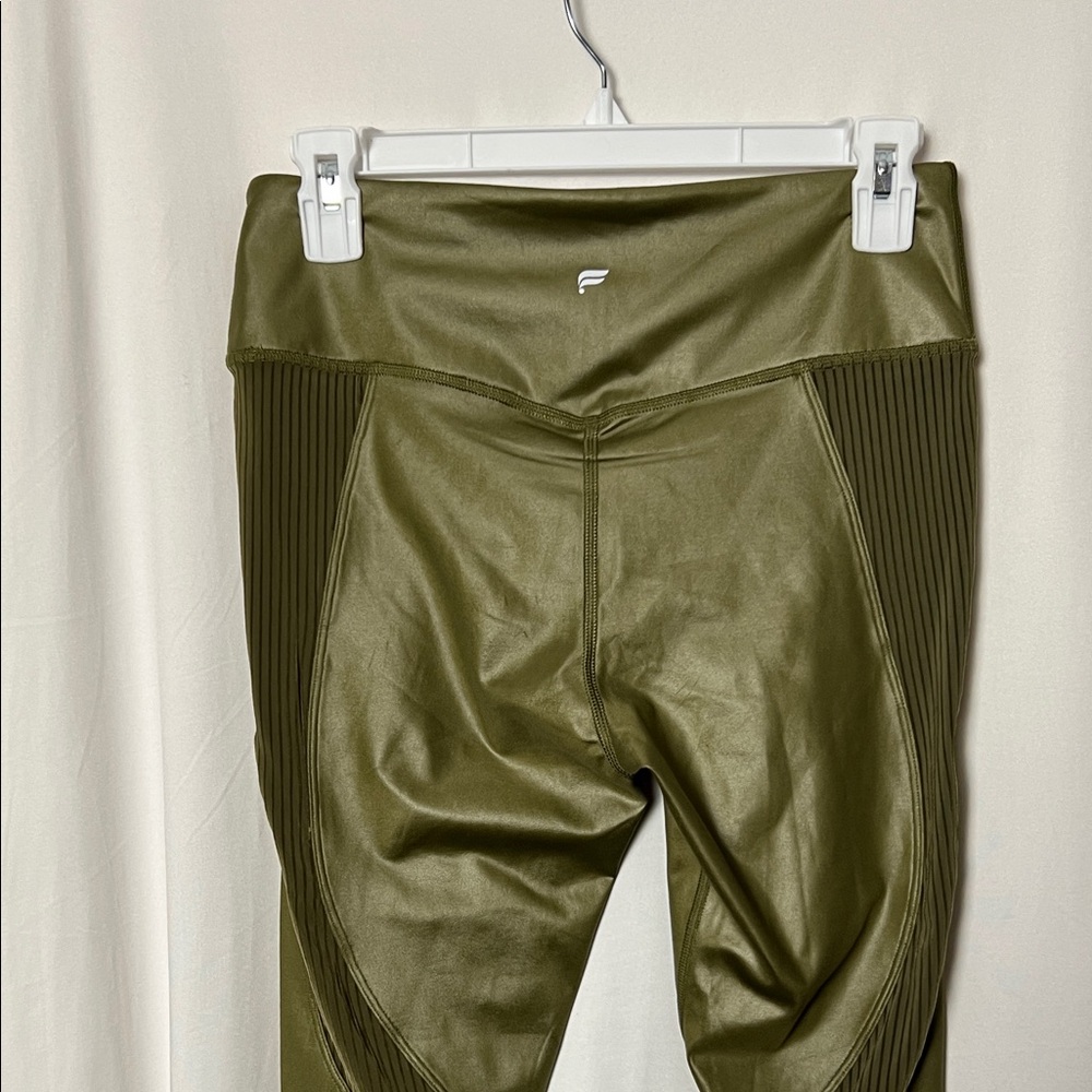 Motion365+ Contour High-Waisted Leggings Size Medium - Picture 7 of 12